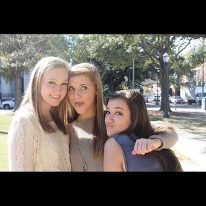 Meet your Posher, Abigail